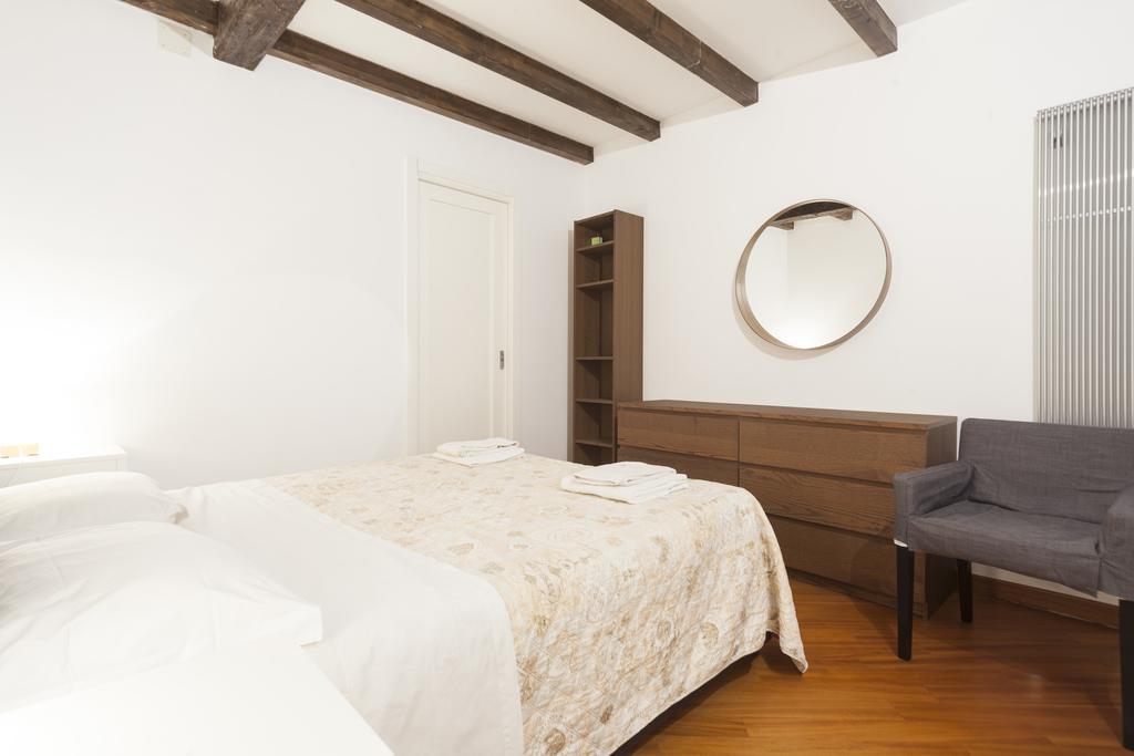 Ludovico De Varthema, Bologna Appartement Buitenkant foto